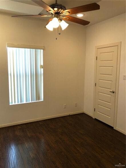 Building Photo - 1301 E Daffodil Ave