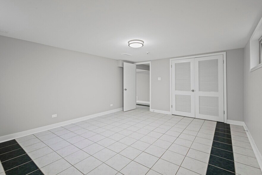 Building Photo - 2712 2nd Private Rd