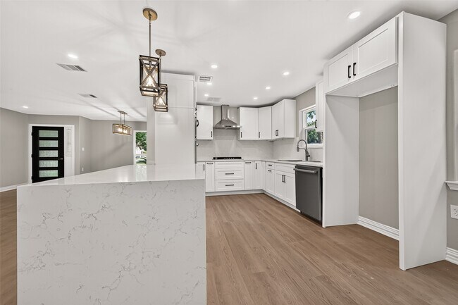 Building Photo - 1722 Shannon Valley Dr