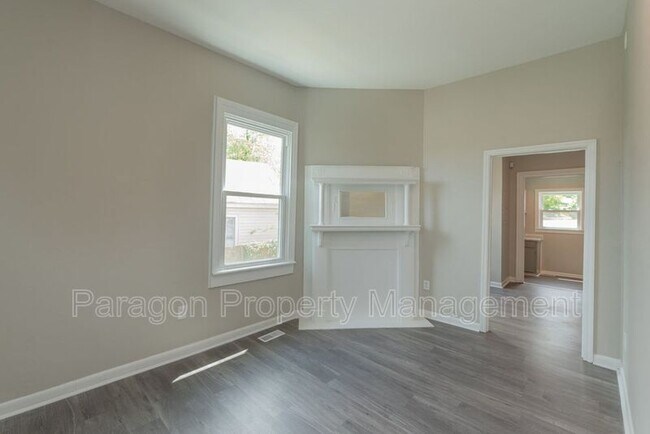 Building Photo - 2158 Broad St