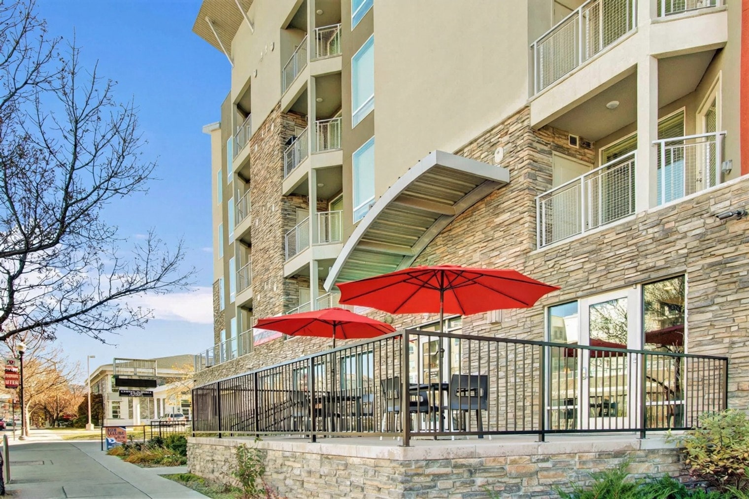 Building Photo - 460 E 400 S