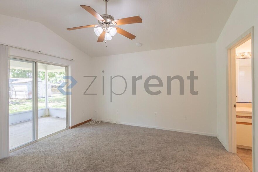 Building Photo - 7458 Carillon Ave