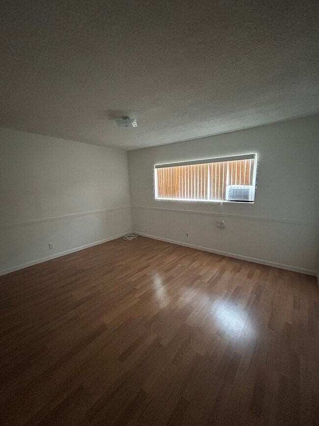 Building Photo - 13931 Bessemer St