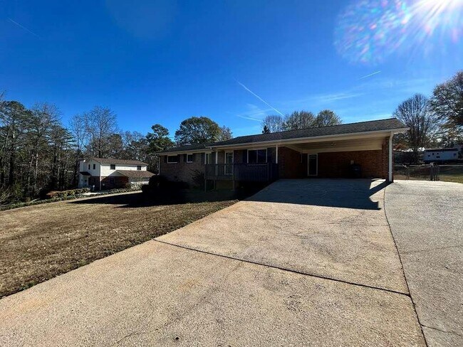 Building Photo - 4642 Elmherst Dr