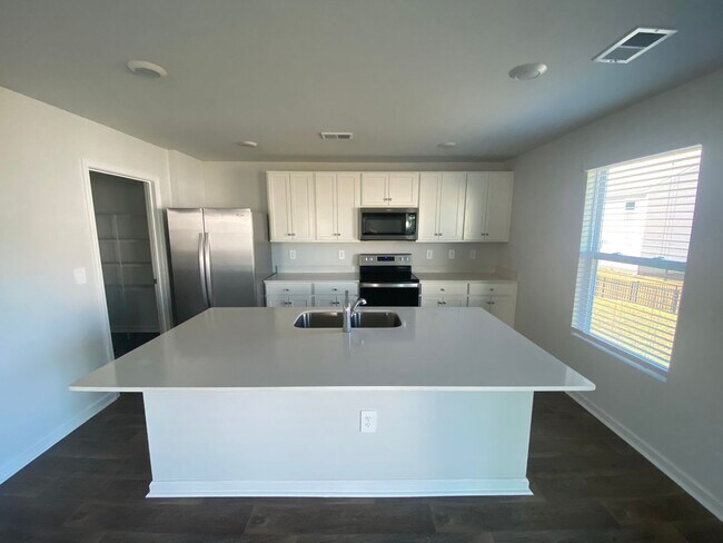 Building Photo - 407 Sea Breeze Dr