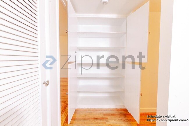 Building Photo - 4636 Goya Pkwy