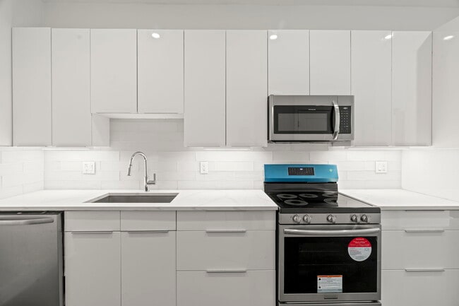 Building Photo - 1244 S 20th St