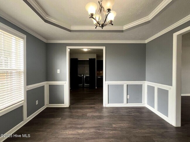 Building Photo - 1508 Thoroughbred Trail