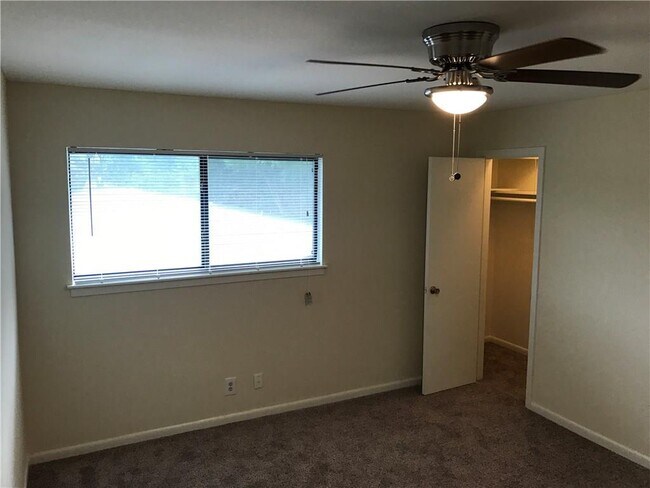 Building Photo - 5001 Bull Creek Rd