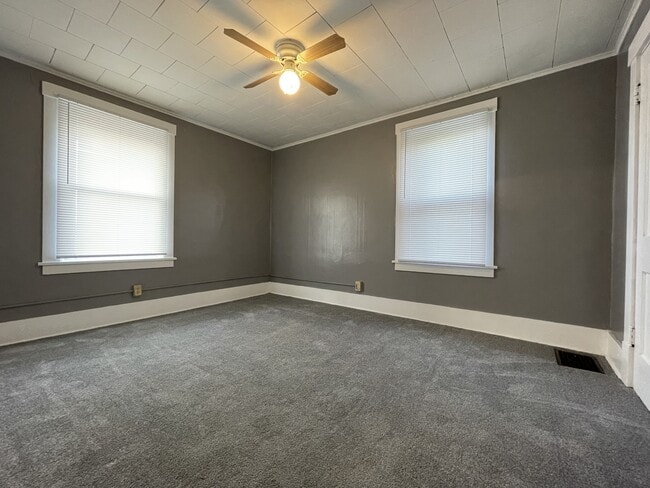 Building Photo - 517 Ridge Ave