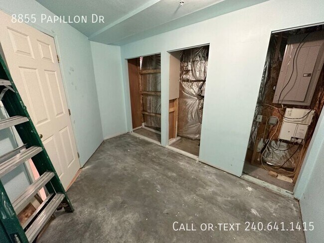 Building Photo - 8855 Papillon Dr