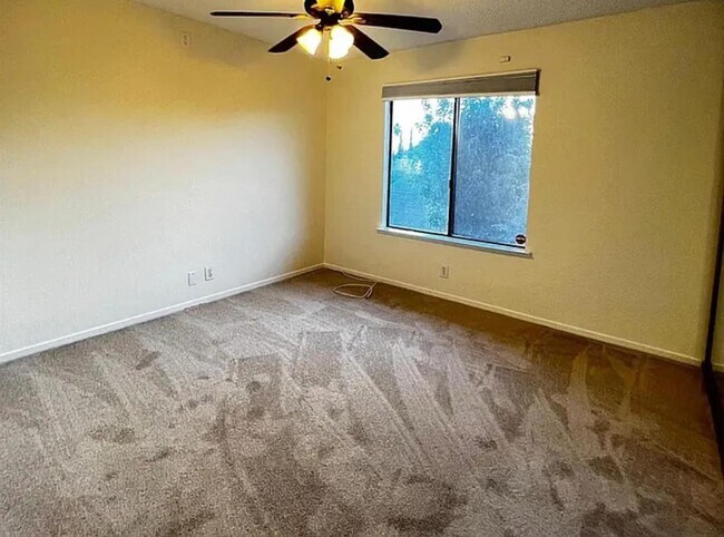 Building Photo - 4875 N Backer Ave