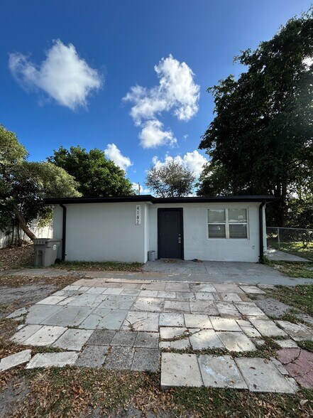 Primary Photo - 4182 Faith St