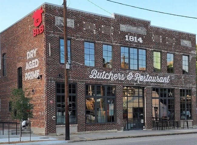 Building Photo - 903 Taylor St