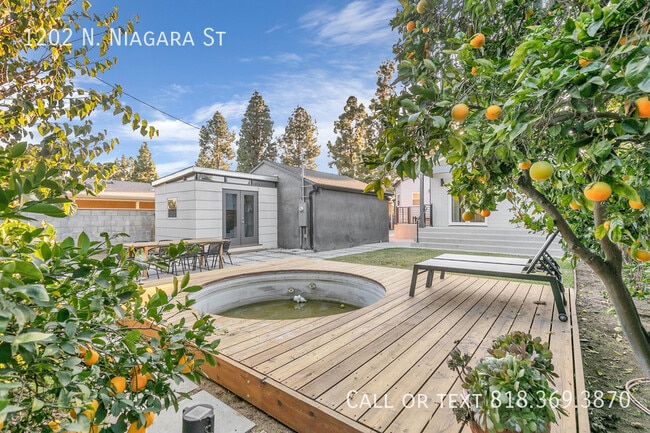 Building Photo - 1202 N Niagara St