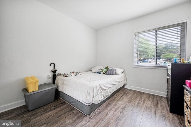 Building Photo - 1423 Northgate Square