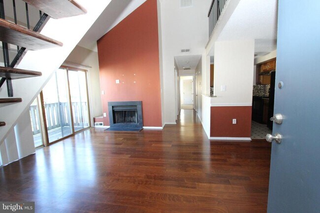 Building Photo - 2202 Aspen Dr