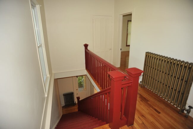 Building Photo - 8071 River Rd