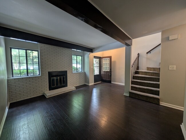 Building Photo - Charming  two story , 2 bedroom, 2.5 bath Condo located the Stratfordshire community !
