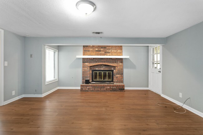 Building Photo - 3513 NE Stanton St