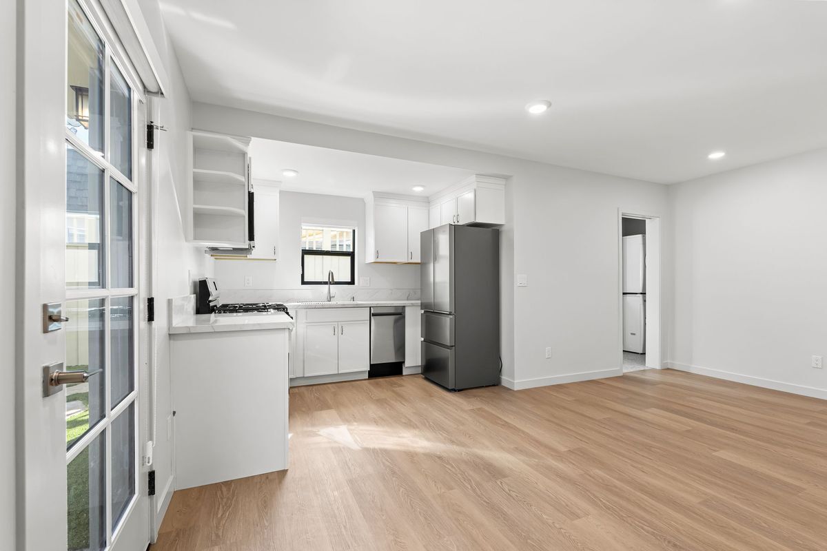 Building Photo - 4787 Panorama Dr