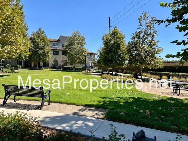 Building Photo - 1046 Newberry Ln