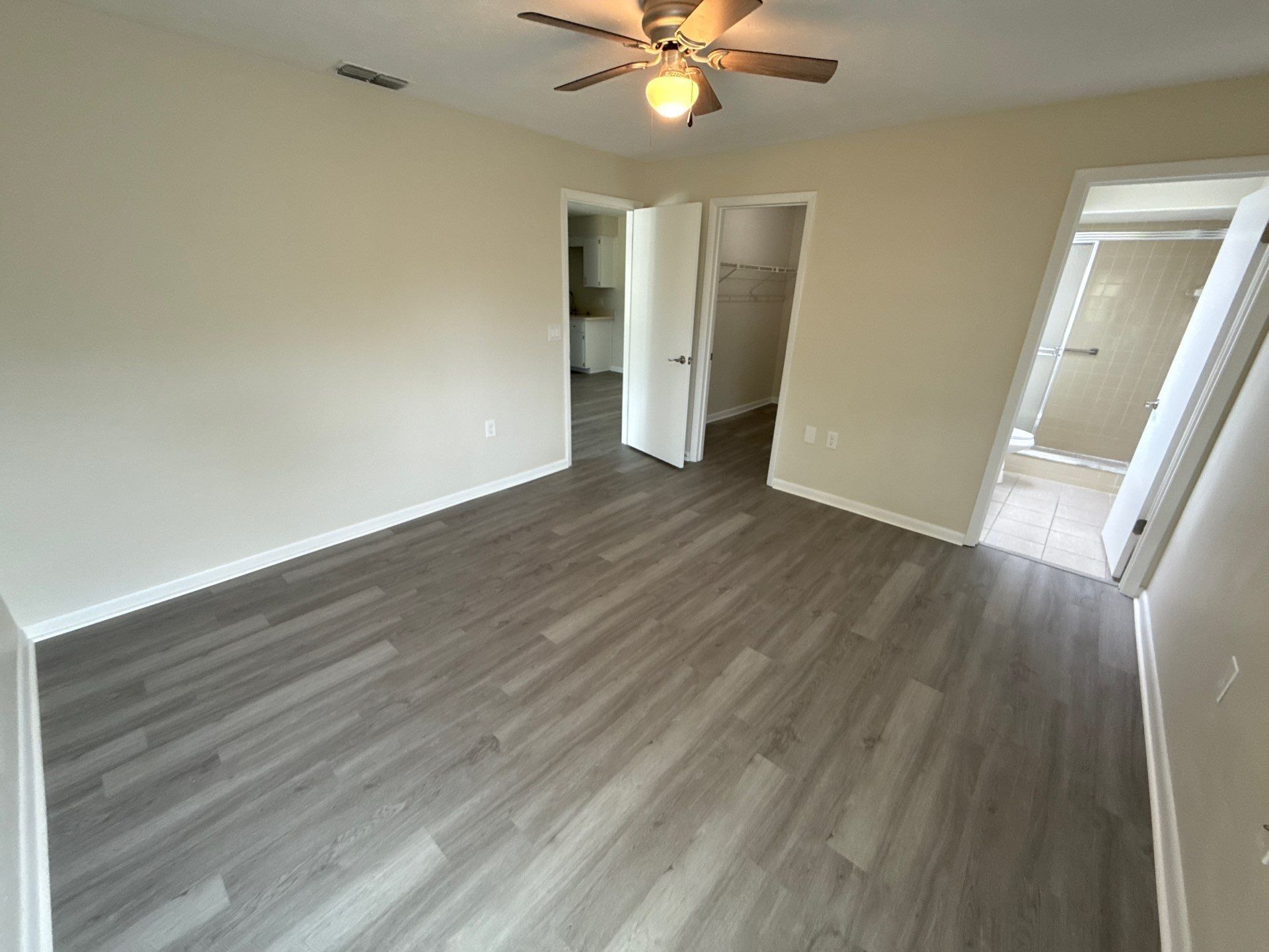 Building Photo - 227 S Lee St