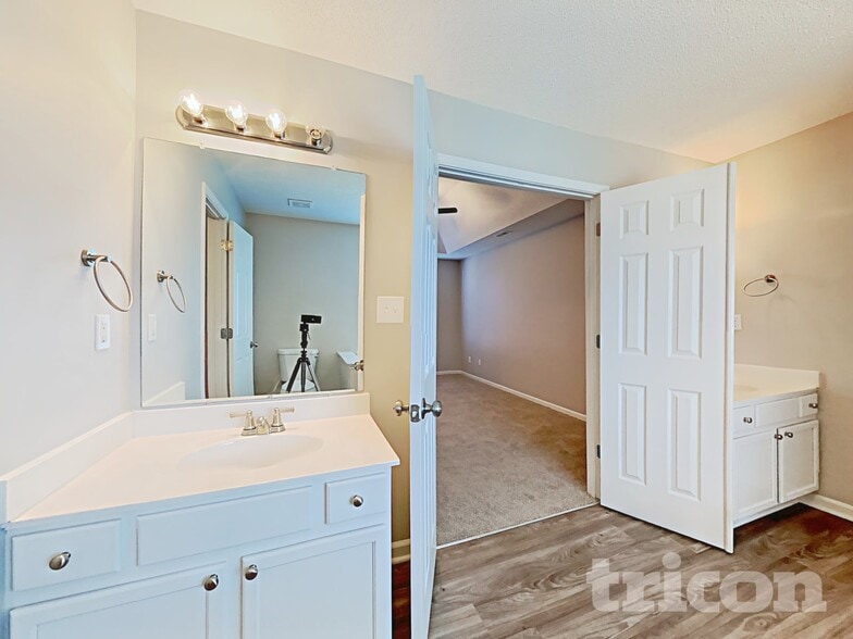 Building Photo - 2921 Barbee Ct