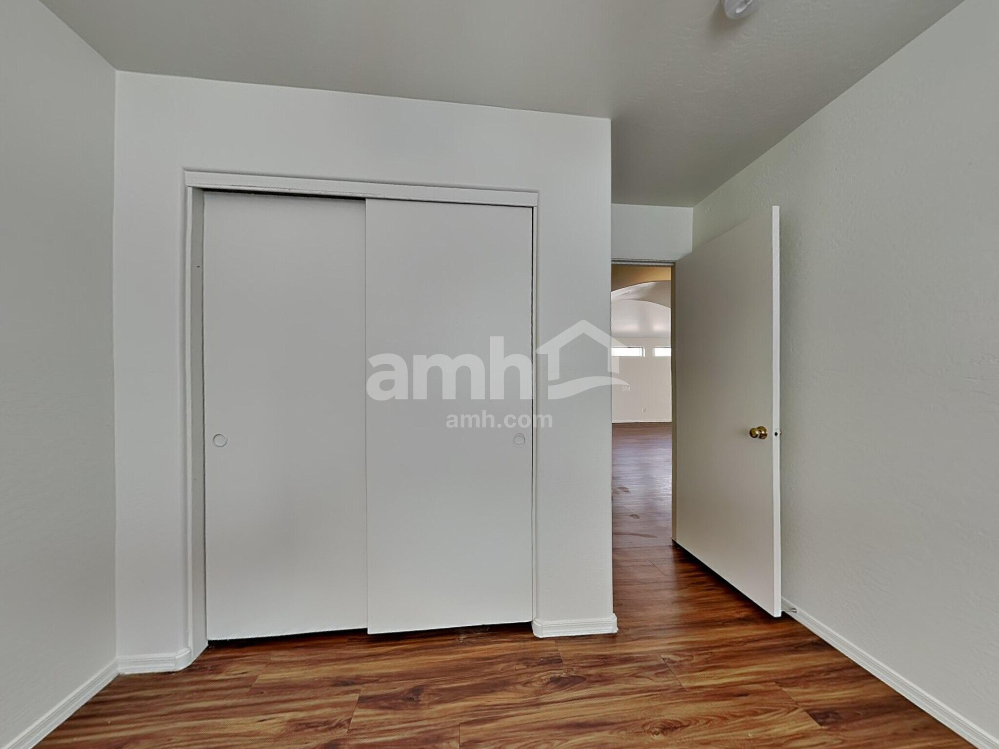 Building Photo - 12734 W Sweetwater Ave