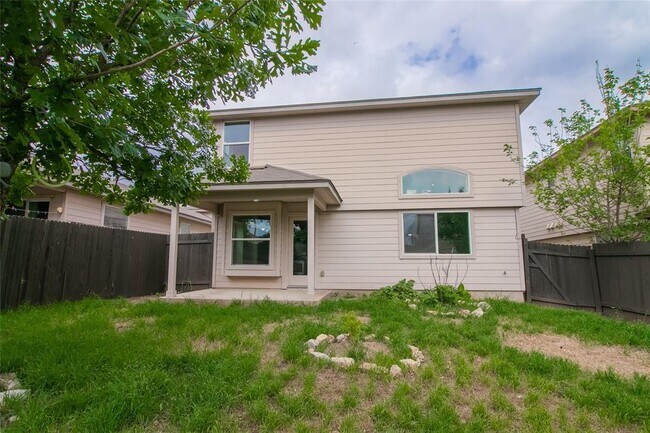 Building Photo - 117 Otono Loop
