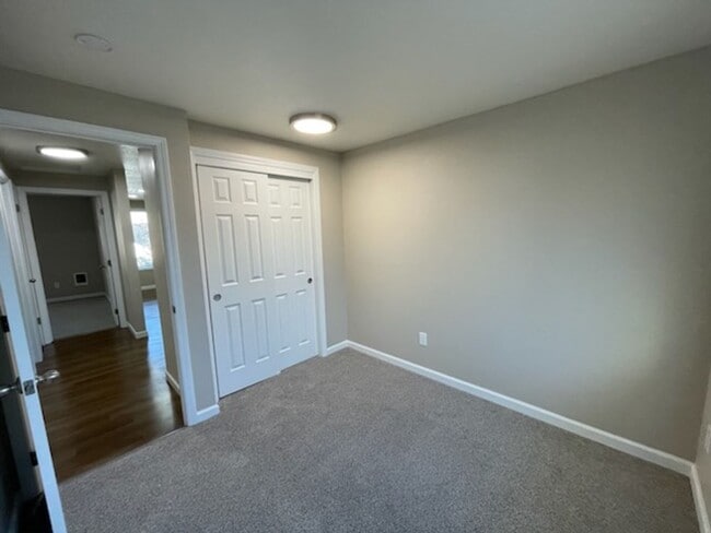 Building Photo - Newly Remodeled 3 Bedroom Ranch Style Home