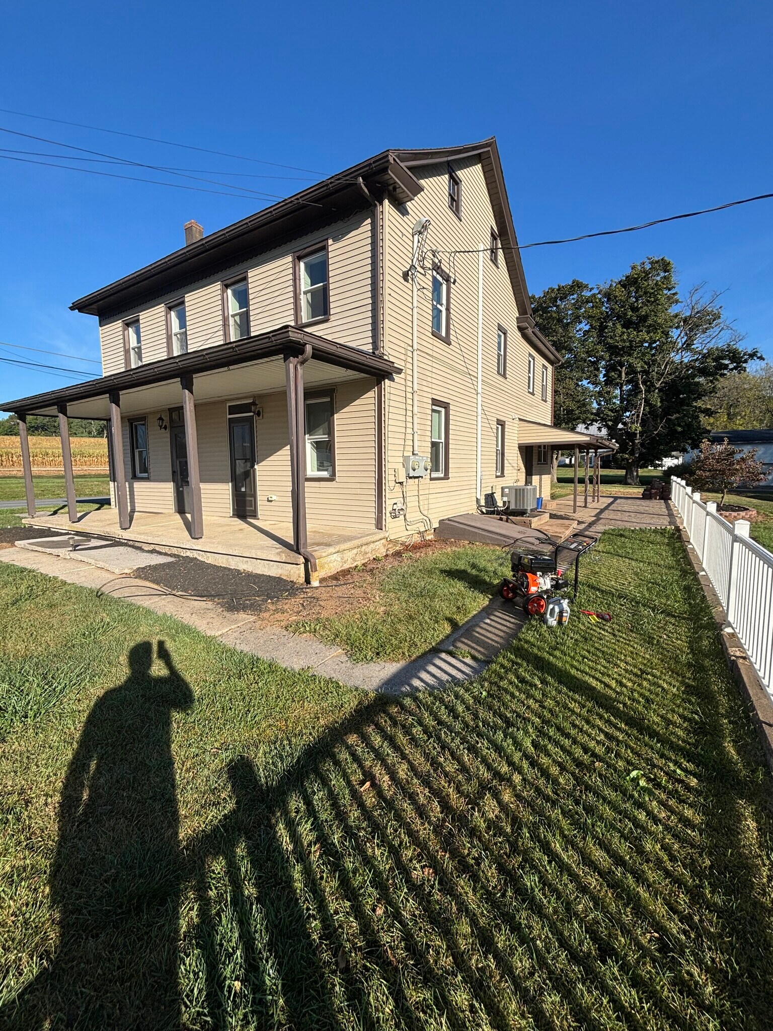 Building Photo - 290 N Cornwall Rd