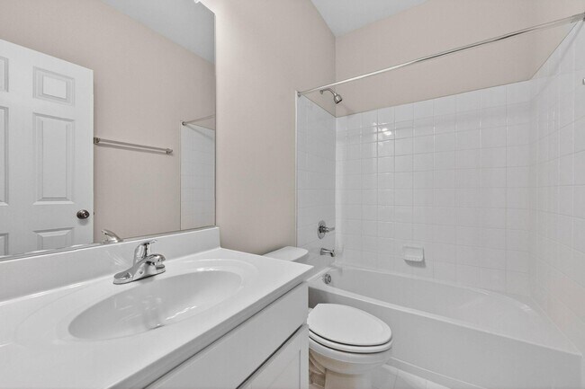 Building Photo - 109 Gelding Wy