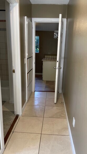 Hall - 13947 Meadow Ln