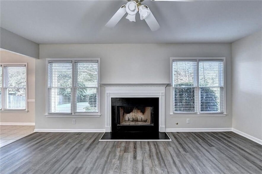 Building Photo - 3460 Maple Terrace Dr