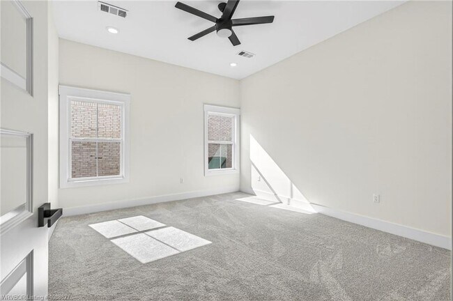 Building Photo - 6809 Fir St