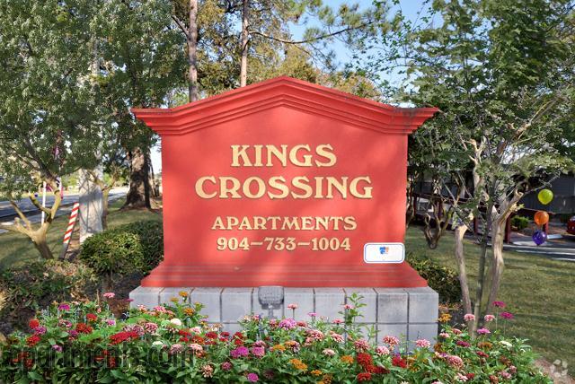 Primary Photo - Kings Crossing Apartments