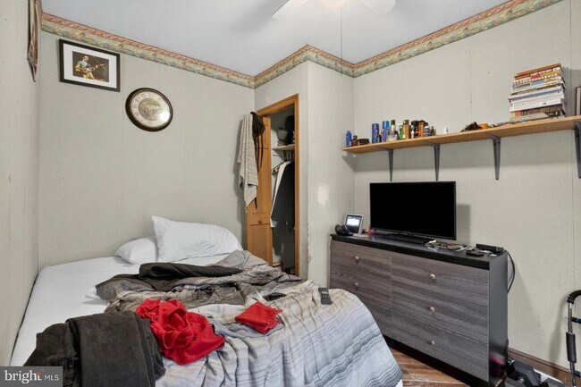 Building Photo - 1617 S Newkirk St