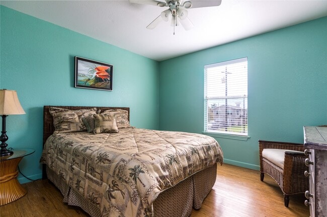 Building Photo - 16530 Bermuda Way