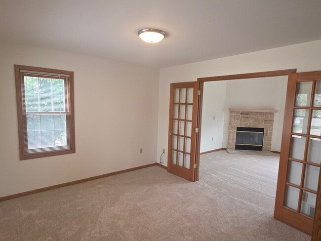 Building Photo - 3207 S Ridge Crest Ct