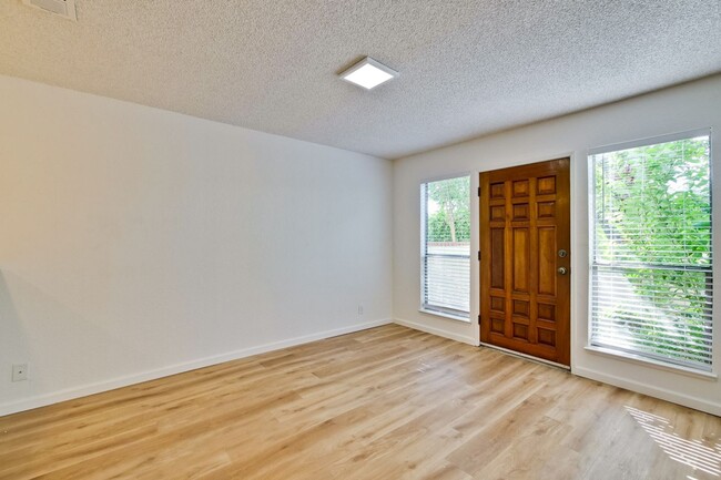 Building Photo - Updated 3-bedroom Home in San Jose!