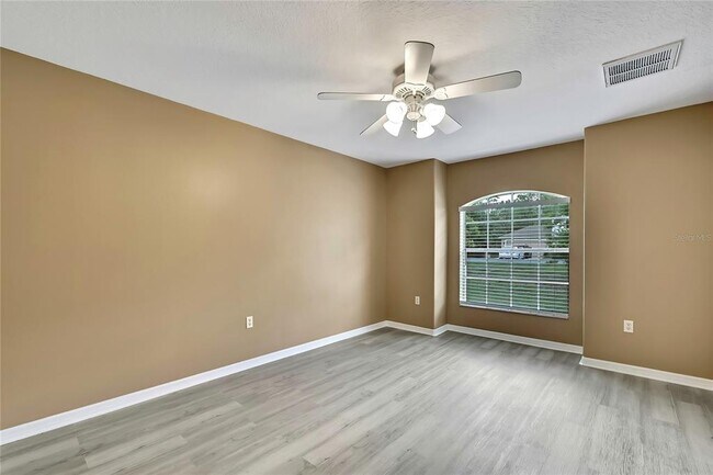 Building Photo - 12320 Papercraft Ave
