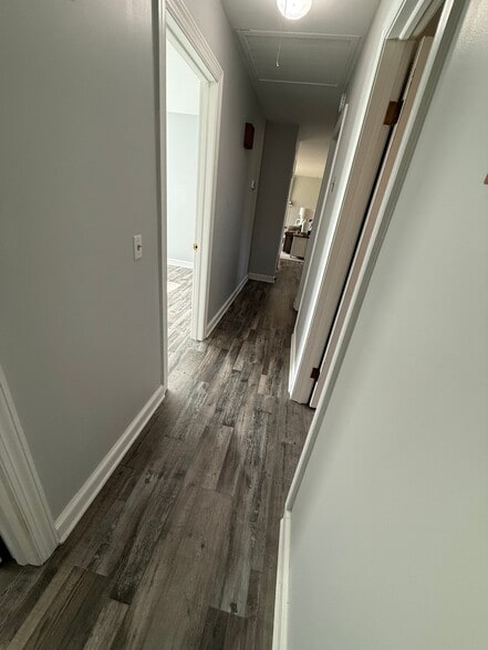 Building Photo - 9405 Mountain Run Lake Rd