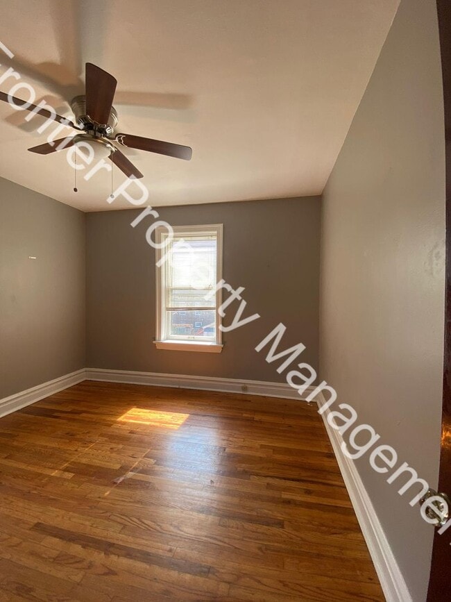 Building Photo - 2 Bed 1 Bath in Dutchtown!