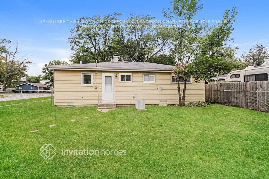 Building Photo - 517 N Biermann Ave