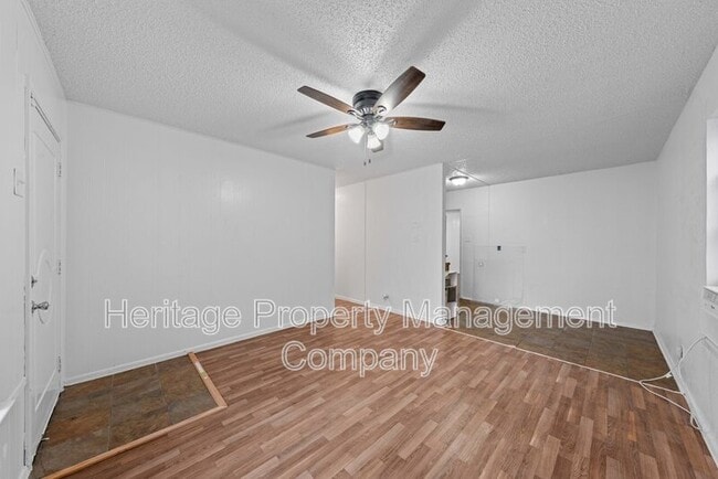 Building Photo - 511 Pecan Valley Dr