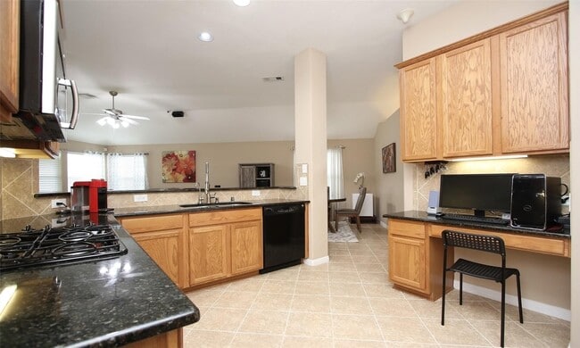 Building Photo - 16919 Langham Heights Ln