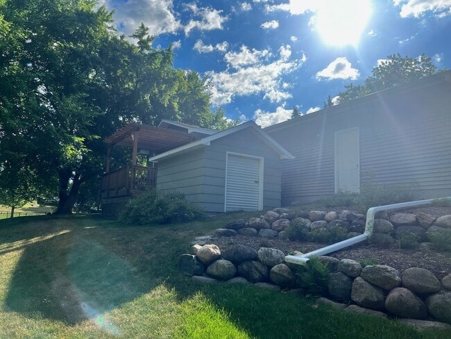 Building Photo - 4225 Lodgepole Dr