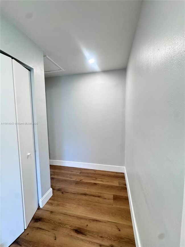 Building Photo - 3731 SW 58th Terrace