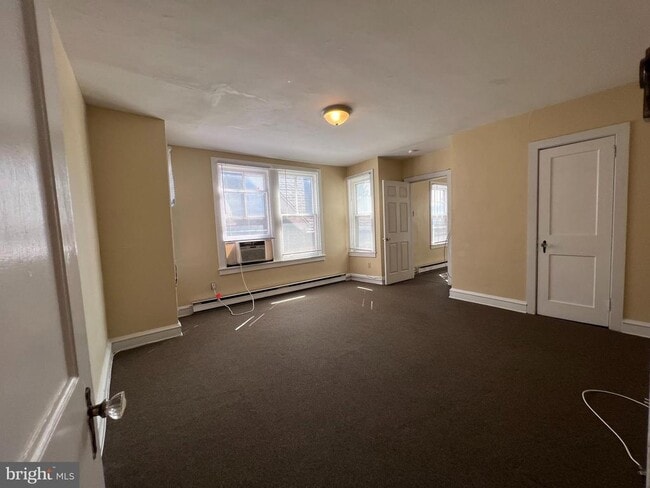 Building Photo - 1303 N Franklin St